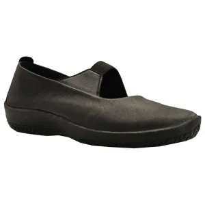 Arcopedico Leina Flats Women's Slip-on Shoes