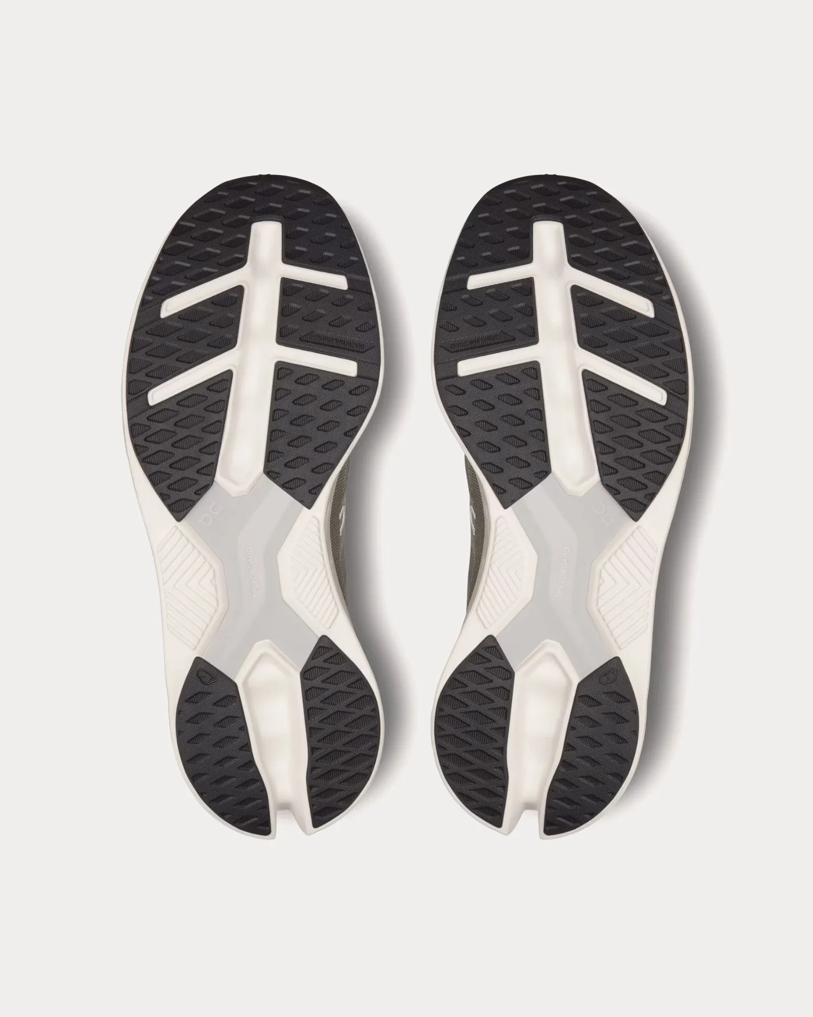 Cloudeclipse Alloy / White Running Shoes