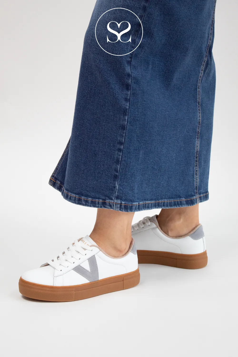 DRILLEYS TWENTY ONE WHITE/GREY FLATFORM TRAINERS
