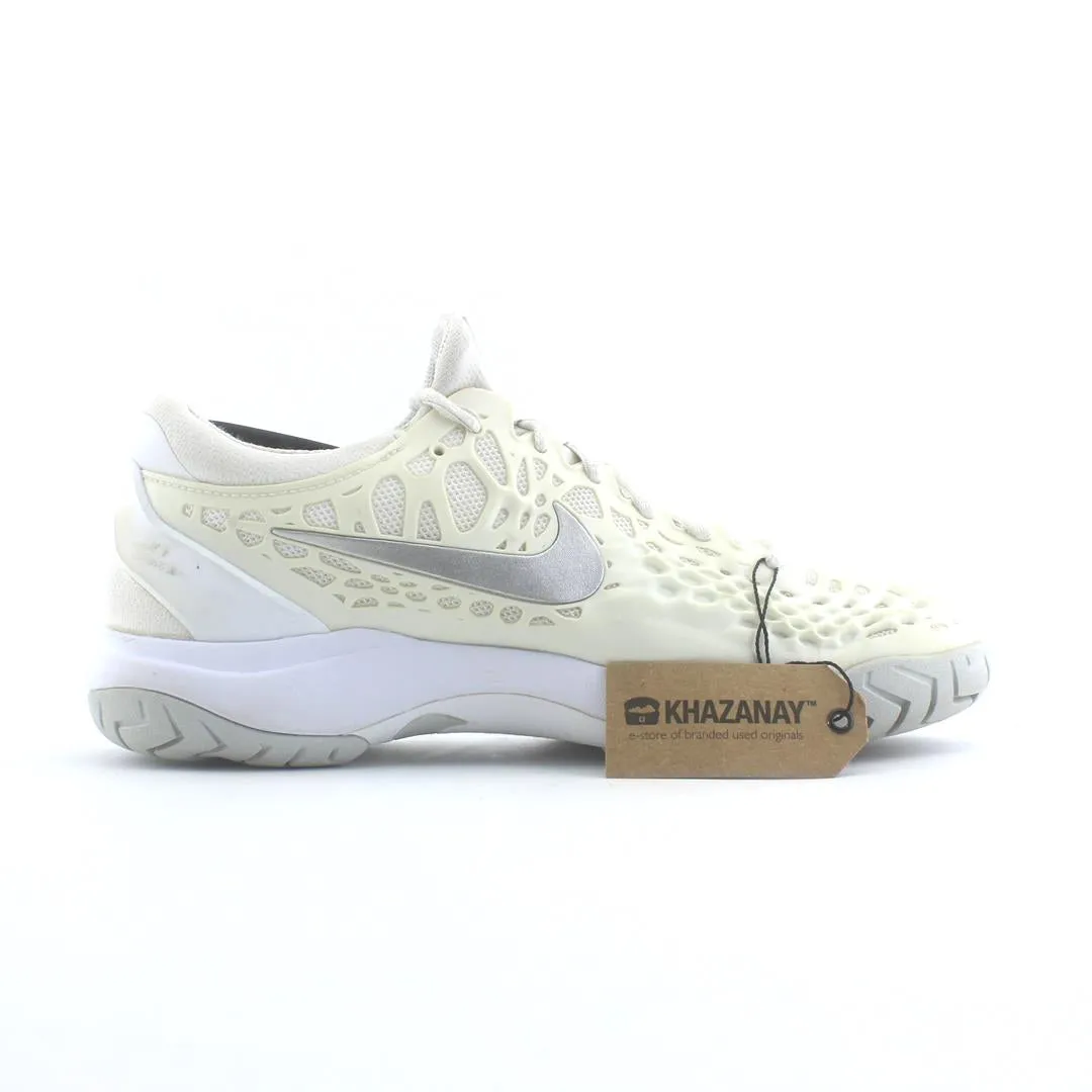 NIKE  ZOOM CAGE 3