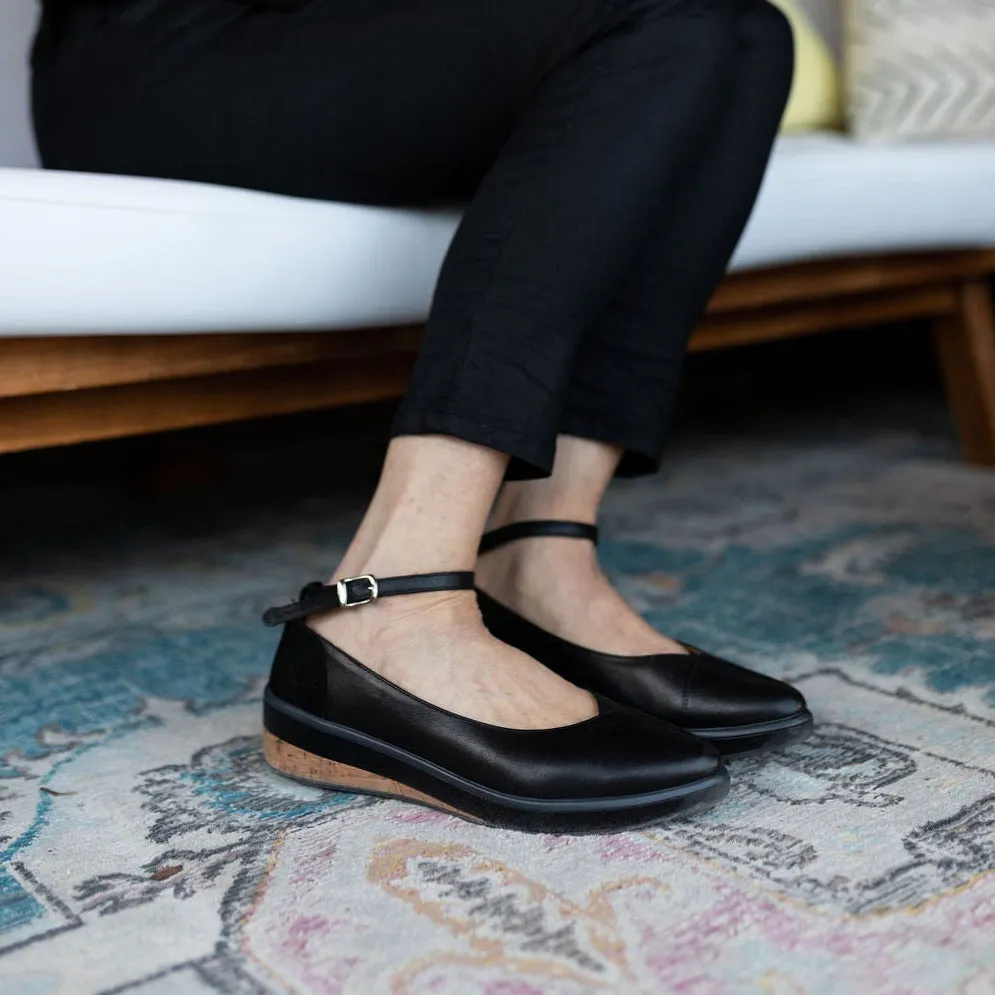 Ruth Flat BLACK