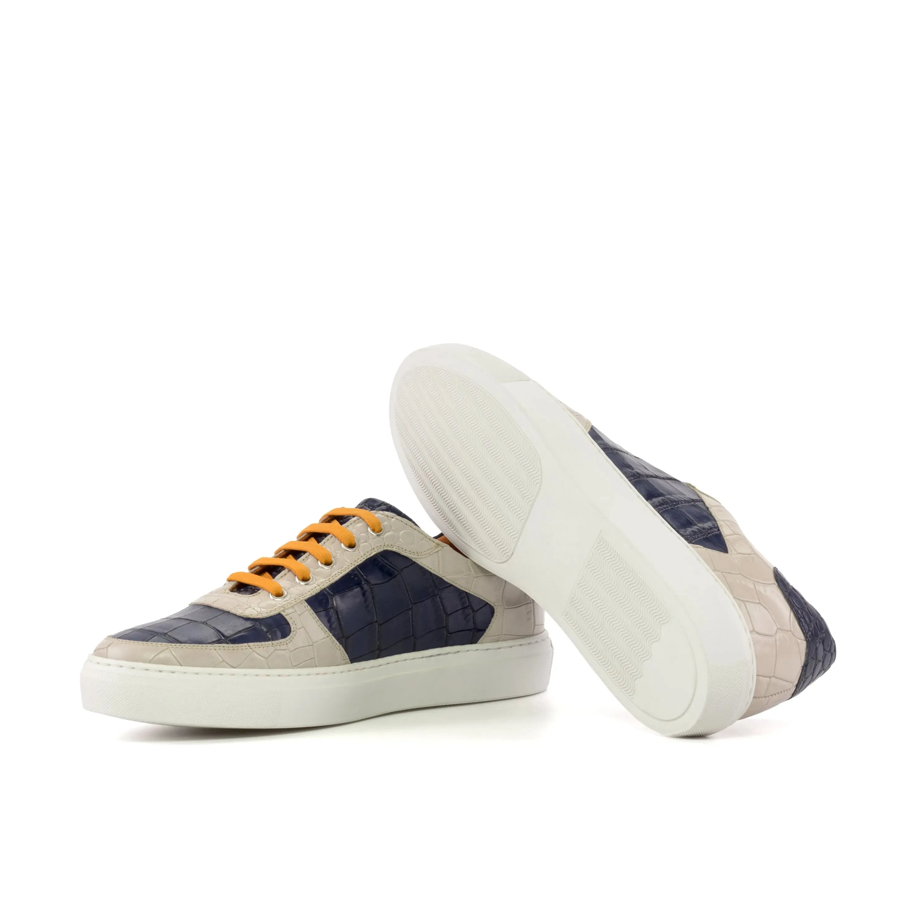 Sunda Low Top Sneaker