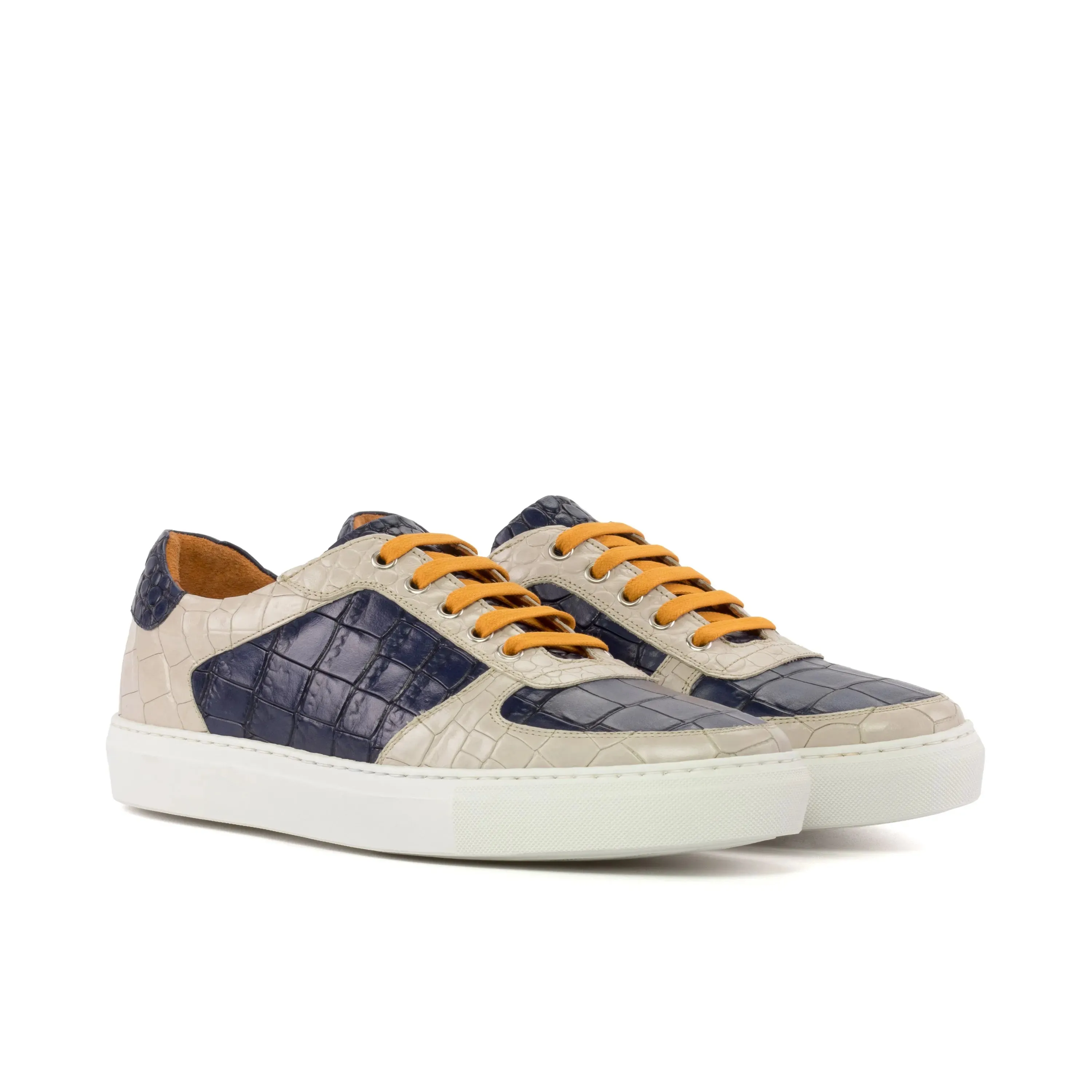 Sunda Low Top Sneaker