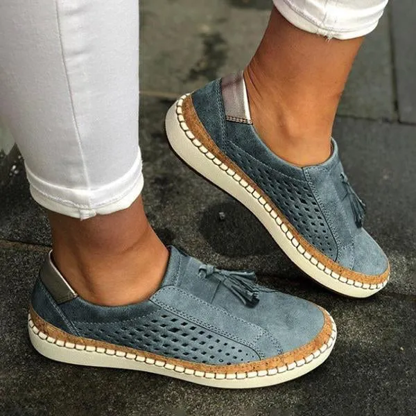 Women's Solid Color Retro Low Top Tassel Hollow Casual Shoes 79087386C